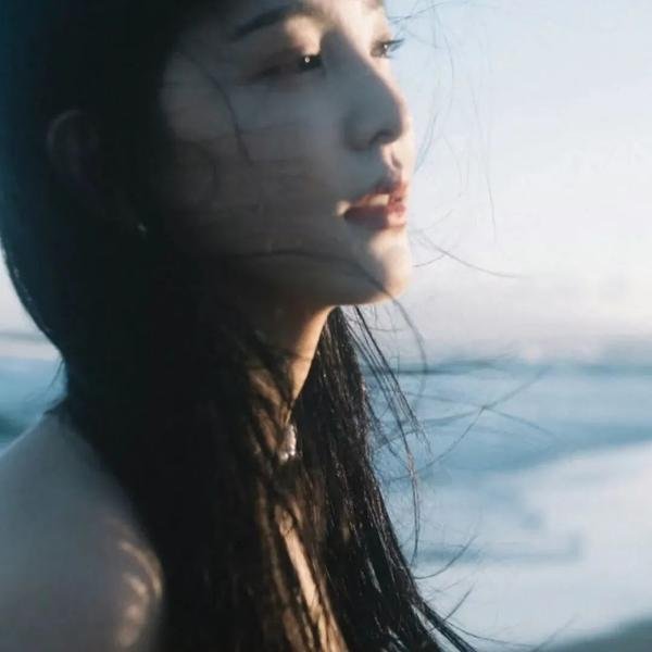 言语如苏打般涌现 海报